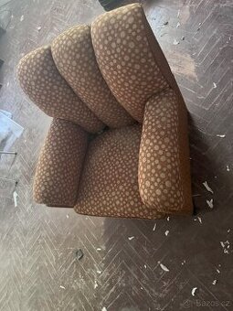 Prodej starožitného křesla