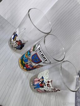 Sklenice od francouzské hořčice