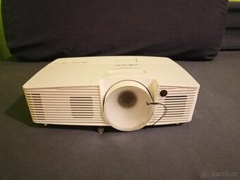 Projektor Acer H6517ABD