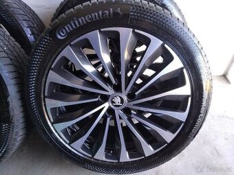 Zánovní zimní komplet Enyaq, Elroq 235/50+255/45 R20