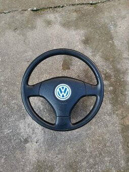 VW tříramenný volant