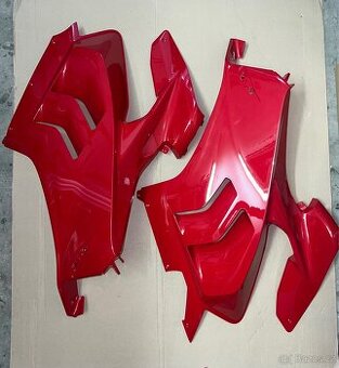 Kapoty Ducati Panigale V4S