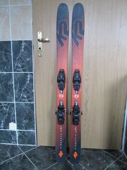 lyže K2