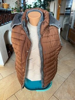 Prošívaná vesta hnědá kvalitní něm značky New VieW