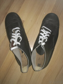 SONP-Poldi  Prodám boty s ocelovou špičkou