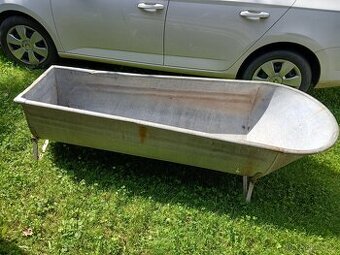 Vana zahradní stará pěkná pozinkovaná