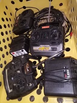 Rádia a zkoušečku napětí bát. GRAUPNER