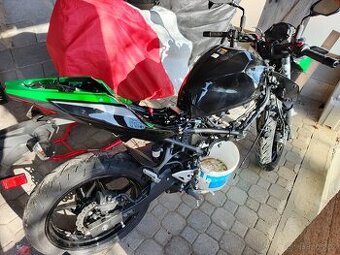 Kawasaki z 400 rok 2022