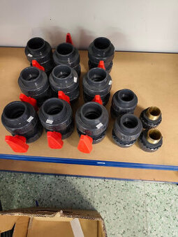 Bazenové PVC tvarovky