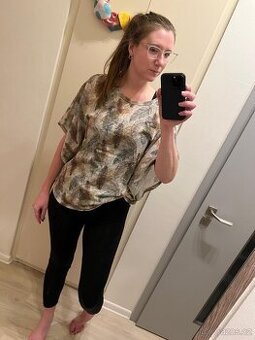 Halenka s motivem peříček, Reserved, Vel. Uni