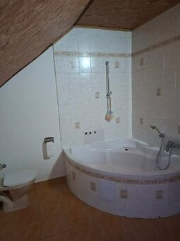 Byt 3+1. v II.p. 65 m2  K.Vary-Sadov