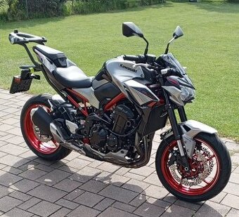 KAWASAKI Z900