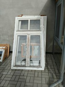 Starší dřevěná okna 182.5 × 102.5