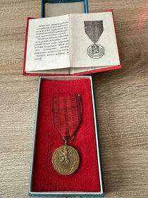 Pohraniční stráž medaile Za službu vlasti s průkazem