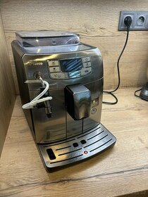 Kávovar Philips Saeco Intelia HD8752