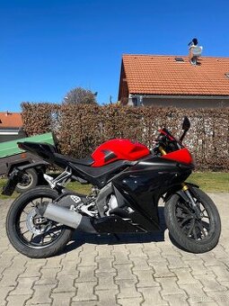 Yamaha YZF r125 2016