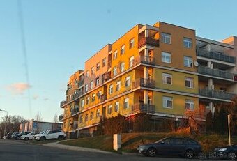 Krásný bezbarierový byt Milovice 2kk 49m2 lodžie, kóje