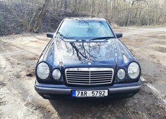 Mercedes W210