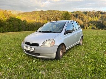 Toyota. Yaris 1.0VVTI