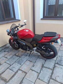 Aprilia rsv tuono
