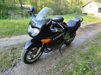 Suzuki Gsx 750F Nová STK 2029