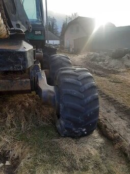 Prodám pneu 600/65r34 600/55r26,5 - 1
