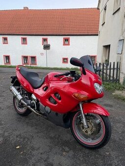 Suzuki gsx 600f
