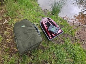 prodám zavážecí lodičku Mivardi s GPS a echolotem