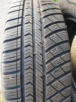 195/65R15 95H XL Vranik celoroční pneu