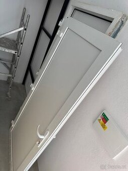 Exteriérové vchodové dveře