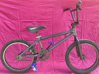 BMX, koloběžka, jednokolka, pennyboard