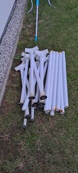 Konstrukce bazénu 3,66 cm x 0,76 cm se schůdky
