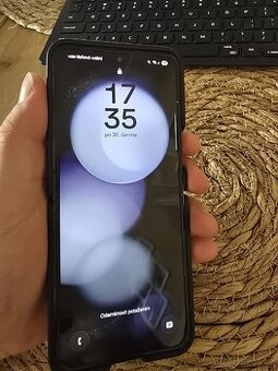 Samsung Galaxy Z Flip5 (F731B), 8GB/512GB Šedý