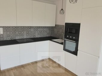 Pronájem bytu s parkováním 2+kk, 50 m2 - Praha - Michle