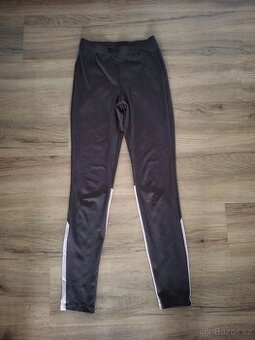 Sportovni leginy velikost- S