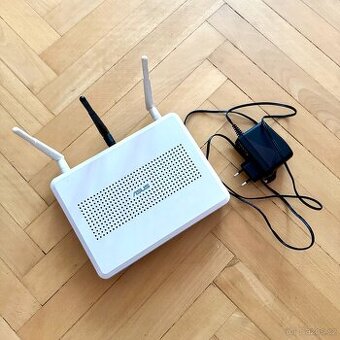 Router ASUS RT-N16, WiFi 2.4GHz, 4x LAN, 2x USB