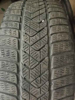 225/45 R18 PIRELLI (5mm) č.15863/b8