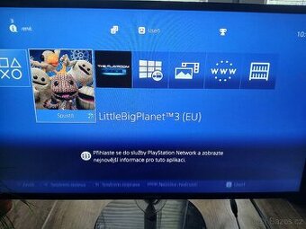 Playstation 4 slim