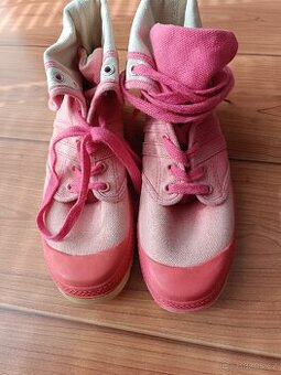 Kotníkové tenisky plátěné 38