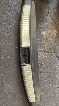 Mercedes Benz ML W164 plast do kufru