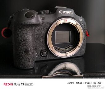 Canon EOS R7