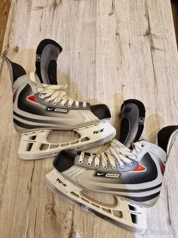 Prodám pánské zimní brusle značky Bauer Vapor