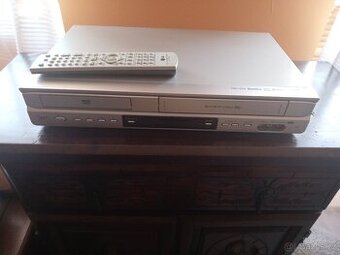 Combo přehrávač DVD-VHS -LG V9700