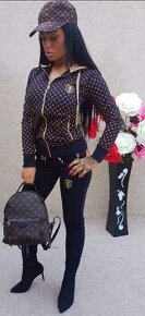 Dámská tepláková souprava LV.