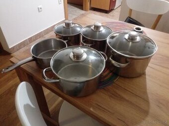 kuchyňské hrnce