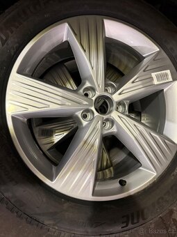 Nová originální zimni alu sada kol Audi Q4 E tron R19