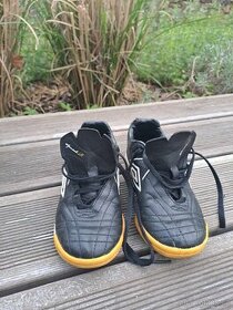 Dětské kopačky turfy vel 30