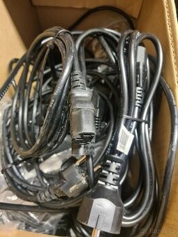 Zdrojové kabely k PC