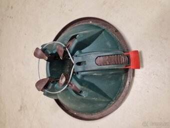 Stojánek na stromeček