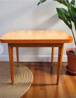 Rozkladaci dreveny stolek vintage